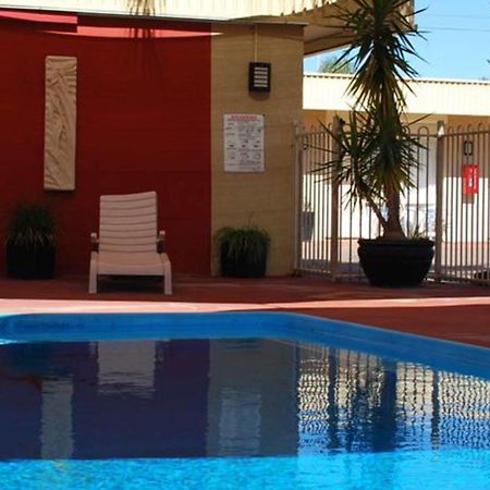 Desert Sand Motor Inn Broken Hill Ngoại thất bức ảnh