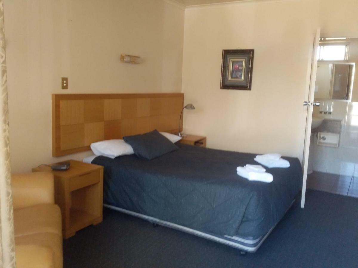 Desert Sand Motor Inn Broken Hill Ngoại thất bức ảnh