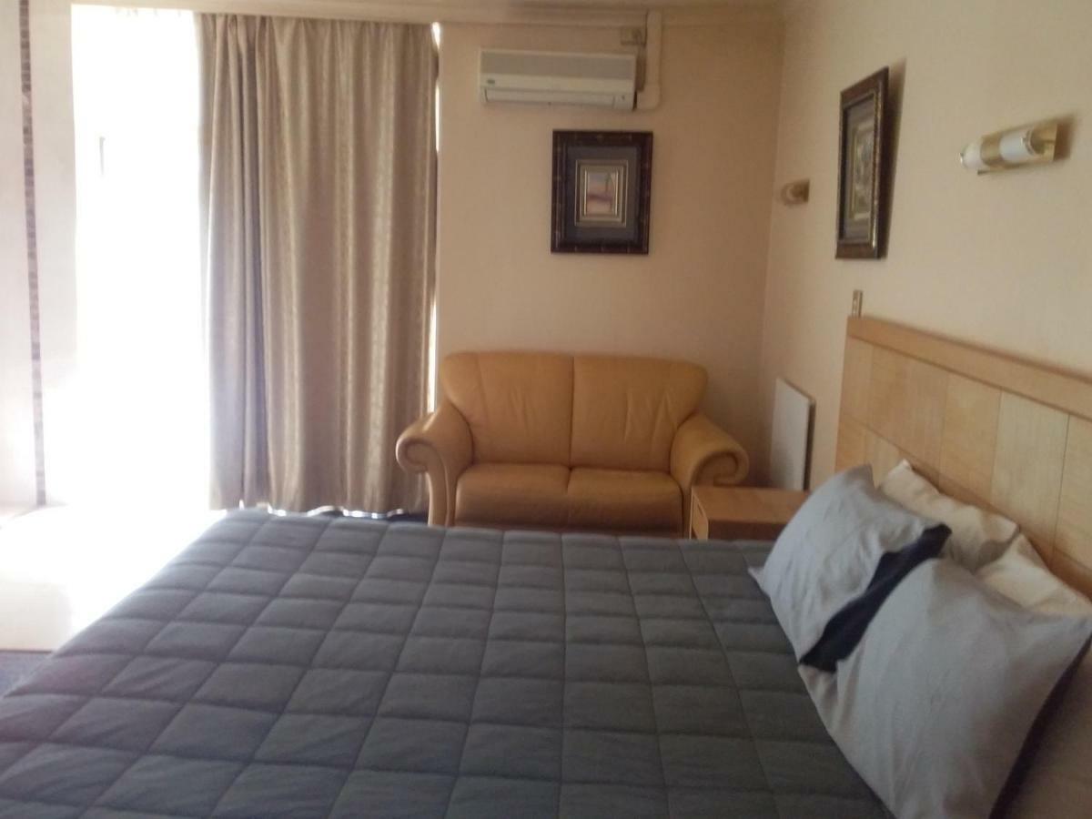 Desert Sand Motor Inn Broken Hill Ngoại thất bức ảnh